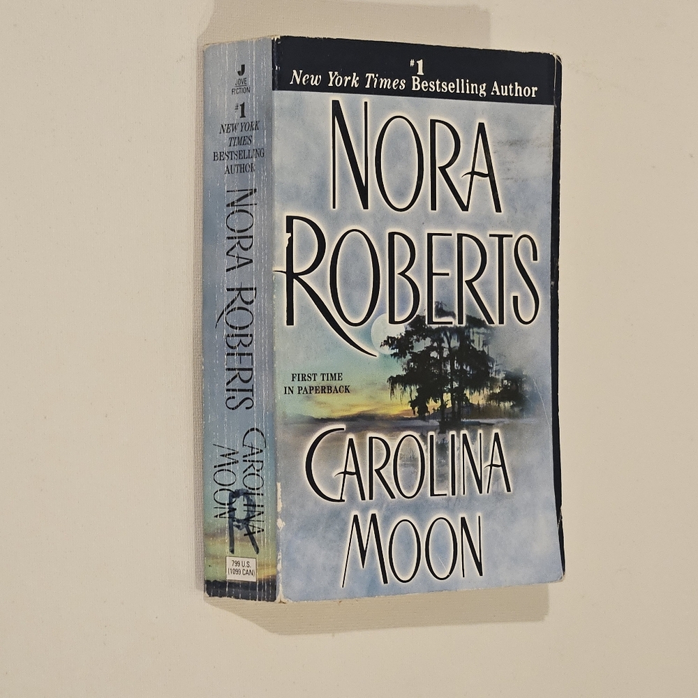 Nora Roberts Carolina Moon Paperback New York Times Bestselling Romantic‎ Novel
